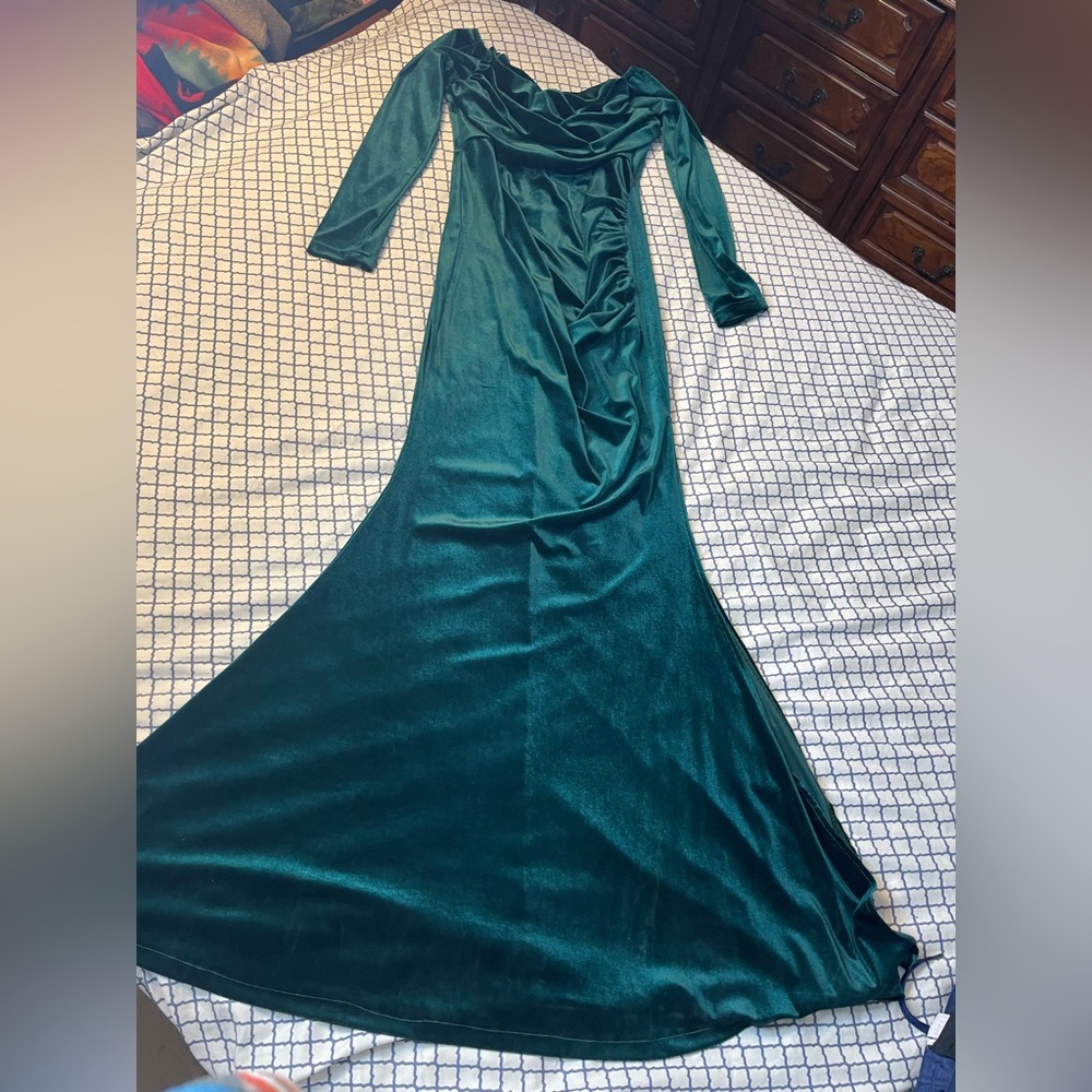 Chic Long Sleeve Emerald Dress